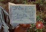 Standbild Viet Cong Gräber Vietnam, 1968, aus Sekunde 5 historischem Filmmaterial Videoclip 65675040368
