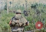 Standbild Viet Cong Gräber Vietnam, 1968, aus Sekunde 42 historischem Filmmaterial Videoclip 65675040368