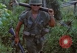 Standbild Viet Cong Gräber Vietnam, 1968, aus Sekunde 47 historischem Filmmaterial Videoclip 65675040368