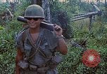 Standbild Viet Cong Gräber Vietnam, 1968, aus Sekunde 49 historischem Filmmaterial Videoclip 65675040368