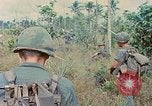 Standbild Viet Cong Gräber Vietnam, 1968, aus Sekunde 62 historischem Filmmaterial Videoclip 65675040368