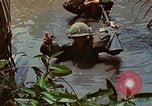 Standbild Aktivitäten Vietnam, 1968, aus Sekunde 5 historischem Filmmaterial Videoclip 65675040369
