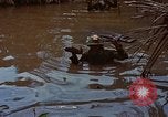 Standbild Aktivitäten Vietnam, 1968, aus Sekunde 14 historischem Filmmaterial Videoclip 65675040369