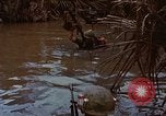 Standbild Aktivitäten Vietnam, 1968, aus Sekunde 25 historischem Filmmaterial Videoclip 65675040369