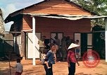 Standbild Gebäude Kirche Vietnam, 1965, aus Sekunde 17 historischem Filmmaterial Videoclip 65675040370
