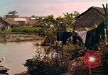 Standbild Native Bevölkerung in Vietnam Vietnam, 1965, aus Sekunde 22 historischem Filmmaterial Videoclip 65675040371