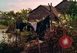 Standbild Native Bevölkerung in Vietnam Vietnam, 1965, aus Sekunde 25 historischem Filmmaterial Videoclip 65675040371