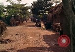 Standbild Native Bevölkerung in Vietnam Vietnam, 1965, aus Sekunde 36 historischem Filmmaterial Videoclip 65675040371