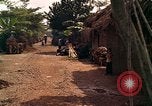 Standbild Native Bevölkerung in Vietnam Vietnam, 1965, aus Sekunde 40 historischem Filmmaterial Videoclip 65675040371