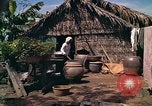 Standbild Native Bevölkerung in Vietnam Vietnam, 1965, aus Sekunde 35 historischem Filmmaterial Videoclip 65675040373