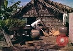 Standbild Native Bevölkerung in Vietnam Vietnam, 1965, aus Sekunde 37 historischem Filmmaterial Videoclip 65675040373