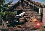 Standbild Native Bevölkerung in Vietnam Vietnam, 1965, aus Sekunde 38 historischem Filmmaterial Videoclip 65675040373