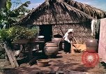 Standbild Native Bevölkerung in Vietnam Vietnam, 1965, aus Sekunde 50 historischem Filmmaterial Videoclip 65675040373