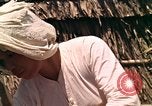 Standbild Native Bevölkerung in Vietnam Vietnam, 1965, aus Sekunde 61 historischem Filmmaterial Videoclip 65675040373