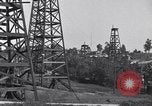 Standbild Ölfeld Los Angeles California USA, 1916, aus Sekunde 4 historischem Filmmaterial Videoclip 65675040398