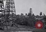 Standbild Ölfeld Los Angeles California USA, 1916, aus Sekunde 6 historischem Filmmaterial Videoclip 65675040398