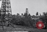 Standbild Ölfeld Los Angeles California USA, 1916, aus Sekunde 8 historischem Filmmaterial Videoclip 65675040398