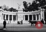 Immagine di Benito Juarez monumento Città del Messico MESSICO, 1920, secondo 9 filmato di repertorio 65675040406