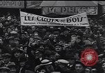 Standbild Ex-Servicemen Streik Paris Frankreich, 1934, aus Sekunde 5 historischem Filmmaterial Videoclip 65675040410