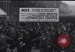Standbild Ex-Servicemen Streik Paris Frankreich, 1934, aus Sekunde 14 historischem Filmmaterial Videoclip 65675040410