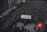 Standbild Ex-Servicemen Streik Paris Frankreich, 1934, aus Sekunde 15 historischem Filmmaterial Videoclip 65675040410