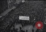 Standbild Ex-Servicemen Streik Paris Frankreich, 1934, aus Sekunde 17 historischem Filmmaterial Videoclip 65675040410