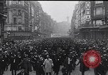 Standbild Ex-Servicemen Streik Paris Frankreich, 1934, aus Sekunde 35 historischem Filmmaterial Videoclip 65675040410