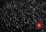 Standbild Ex-Servicemen Streik Paris Frankreich, 1934, aus Sekunde 37 historischem Filmmaterial Videoclip 65675040410