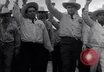 Immagine di Mexican Camicie Rosse Città del Messico MESSICO, 1934, secondo 46 filmato di repertorio 65675040417