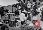 Immagine di Fornitori su strada Città del Messico MESSICO, 1938, secondo 33 filmato di repertorio 65675040421