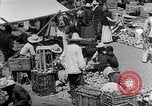 Immagine di Fornitori su strada Città del Messico MESSICO, 1938, secondo 40 filmato di repertorio 65675040421