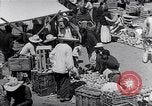 Immagine di Fornitori su strada Città del Messico MESSICO, 1938, secondo 43 filmato di repertorio 65675040421