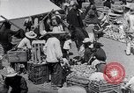 Immagine di Fornitori su strada Città del Messico MESSICO, 1938, secondo 45 filmato di repertorio 65675040421