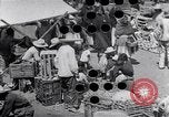 Immagine di Fornitori su strada Città del Messico MESSICO, 1938, secondo 46 filmato di repertorio 65675040421