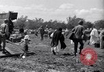 Standbild Los Banos Internierungslager Laguna Philippinen, 1945, aus Sekunde 51 historischem Filmmaterial Videoclip 65675040428