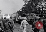 Standbild General MacArthur Manila Philippinen, 1945, aus Sekunde 29 historischem Filmmaterial Videoclip 65675040429