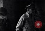 Standbild General MacArthur Manila Philippinen, 1945, aus Sekunde 57 historischem Filmmaterial Videoclip 65675040429