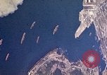 Standbild japanische Fischerboot Pacific Theater, 1945, aus Sekunde 16 historischem Filmmaterial Videoclip 65675040472