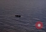 Standbild japanische Fischerboot Pacific Theater, 1945, aus Sekunde 32 historischem Filmmaterial Videoclip 65675040472