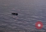 Standbild japanische Fischerboot Pacific Theater, 1945, aus Sekunde 33 historischem Filmmaterial Videoclip 65675040472
