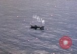 Standbild japanische Fischerboot Pacific Theater, 1945, aus Sekunde 35 historischem Filmmaterial Videoclip 65675040472