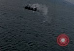 Standbild japanische Fischerboot Okinawa Ryukyu Inseln, 1945, aus Sekunde 5 historischem Filmmaterial Videoclip 65675040482
