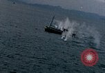 Standbild japanische Fischerboot Okinawa Ryukyu Inseln, 1945, aus Sekunde 6 historischem Filmmaterial Videoclip 65675040482