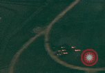 Standbild Us-Flugzeuge Gun camera Footage Okinawa Ryukyu Inseln, 1945, aus Sekunde 38 historischem Filmmaterial Videoclip 65675040484