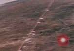 Standbild Us-Flugzeuge Gun camera Footage Okinawa Ryukyu Inseln, 1945, aus Sekunde 47 historischem Filmmaterial Videoclip 65675040484