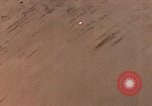 Standbild Us-Flugzeuge Gun camera Footage Okinawa Ryukyu Inseln, 1945, aus Sekunde 61 historischem Filmmaterial Videoclip 65675040484