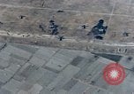 Standbild japanische Flugzeuge Okinawa Ryukyu Inseln, 1945, aus Sekunde 6 historischem Filmmaterial Videoclip 65675040485
