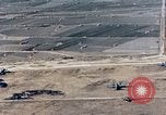 Standbild japanische Flugzeuge Okinawa Ryukyu Inseln, 1945, aus Sekunde 19 historischem Filmmaterial Videoclip 65675040485
