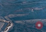 Standbild japanische Flugzeuge Okinawa Ryukyu Inseln, 1945, aus Sekunde 26 historischem Filmmaterial Videoclip 65675040485