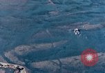 Standbild japanische Flugzeuge Okinawa Ryukyu Inseln, 1945, aus Sekunde 27 historischem Filmmaterial Videoclip 65675040485